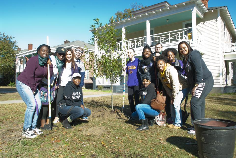 Community Tree Day Volunteers